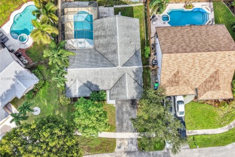 Casa en venta en Sunrise, Florida, 3 dormitorios, 157.66 m2 № 1943590 - foto 2