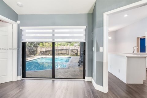 Casa en venta en Sunrise, Florida, 3 dormitorios, 157.66 m2 № 1943590 - foto 11