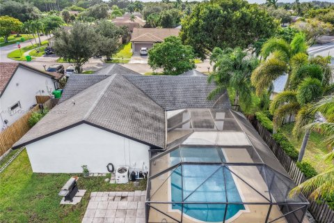 Casa en venta en Sunrise, Florida, 3 dormitorios, 157.66 m2 № 1943590 - foto 3