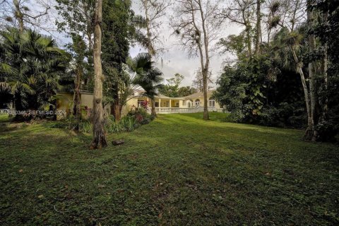 Casa en venta en Coral Springs, Florida, 5 dormitorios, 433.85 m2 № 2363605 - foto 17