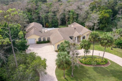Casa en venta en Coral Springs, Florida, 5 dormitorios, 433.85 m2 № 2363605 - foto 2