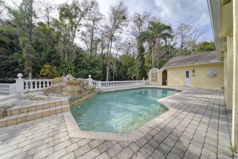 Casa en venta en Coral Springs, Florida, 5 dormitorios, 433.85 m2 № 2363605 - foto 12