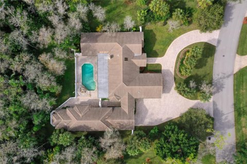 Casa en venta en Coral Springs, Florida, 5 dormitorios, 433.85 m2 № 2363605 - foto 5