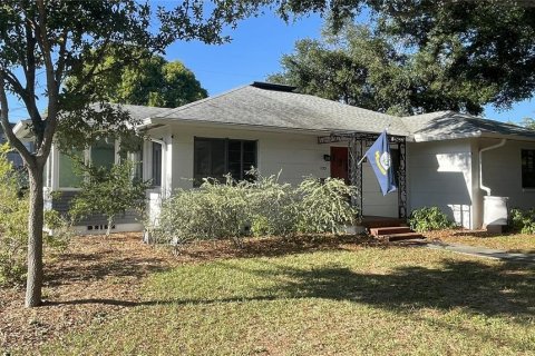 Casa en alquiler en Saint Petersburg, Florida, 3 dormitorios, 166.3 m2 № 2092348 - foto 2