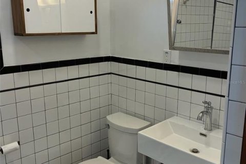 Casa en alquiler en Saint Petersburg, Florida, 3 dormitorios, 166.3 m2 № 2092348 - foto 30