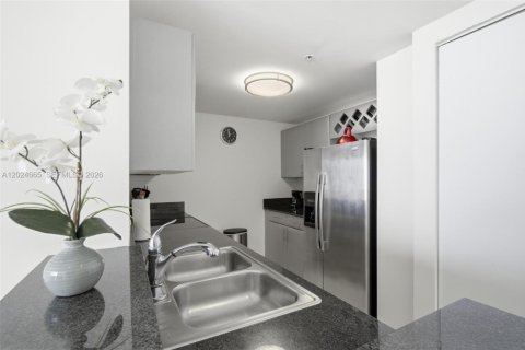 Купить кондоминиум в Майами, Флорида 2 спальни, 90.58м2, № 2086510 - фото 16