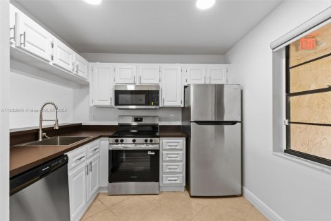 Copropriété à vendre à Plantation, Floride: 2 chambres, 87.33 m2 № 1830291 - photo 20
