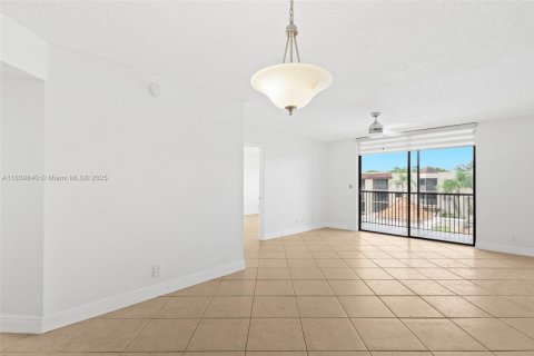 Copropriété à vendre à Plantation, Floride: 2 chambres, 87.33 m2 № 1830291 - photo 7