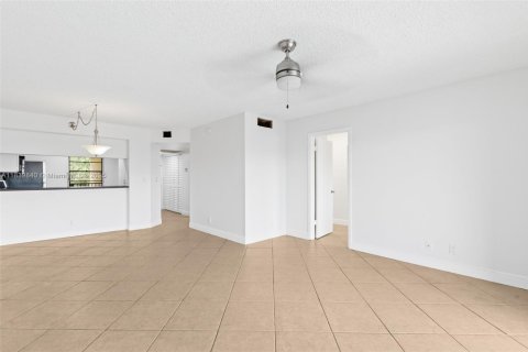 Copropriété à vendre à Plantation, Floride: 2 chambres, 87.33 m2 № 1830291 - photo 14