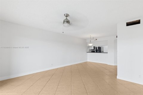 Copropriété à vendre à Plantation, Floride: 2 chambres, 87.33 m2 № 1830291 - photo 16