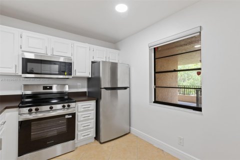 Copropriété à vendre à Plantation, Floride: 2 chambres, 87.33 m2 № 1830291 - photo 21