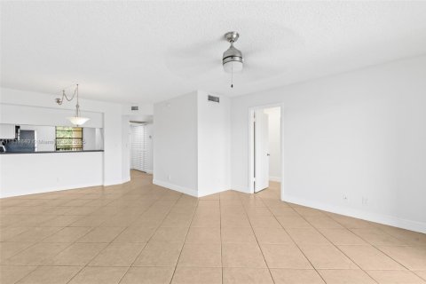 Copropriété à vendre à Plantation, Floride: 2 chambres, 87.33 m2 № 1830291 - photo 13
