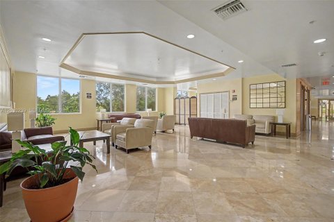 Condo in Miami, Florida, 1 bedroom  № 2088425 - photo 8
