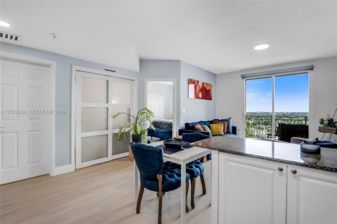 Condo in Miami, Florida, 1 bedroom  № 2088425 - photo 13