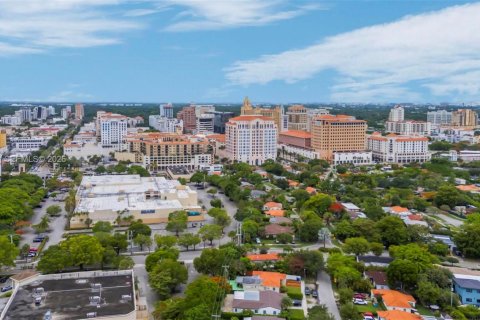 Condo in Miami, Florida, 1 bedroom  № 2088425 - photo 7