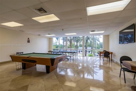 Condo in Miami, Florida, 1 bedroom  № 2088425 - photo 30