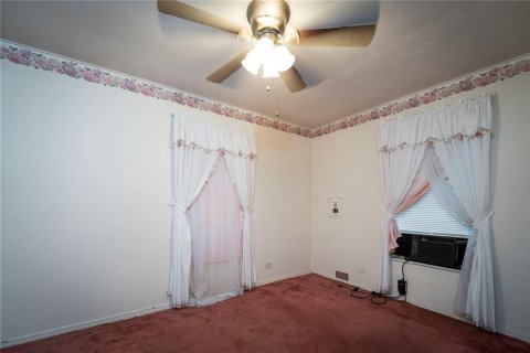 Villa ou maison à vendre à Tampa, Floride: 4 chambres, 134.52 m2 № 2411626 - photo 11