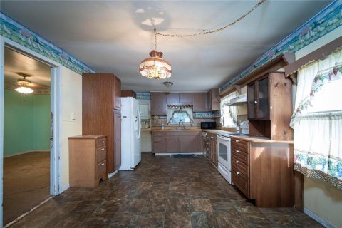 Villa ou maison à vendre à Tampa, Floride: 4 chambres, 134.52 m2 № 2411626 - photo 6