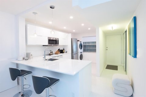 Copropriété à louer à Palm Beach, Floride: 1 chambre, 87.33 m2 № 2145780 - photo 18
