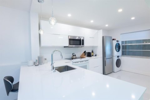 Copropriété à louer à Palm Beach, Floride: 1 chambre, 87.33 m2 № 2145780 - photo 17