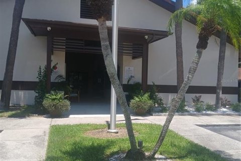 House in Largo, Florida 2 bedrooms, 100.8 sq.m. № 1856398 - photo 7