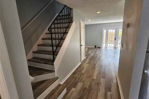 Adosado en venta en Tampa, Florida, 3 dormitorios, 126.16 m2 № 2238579 - foto 9