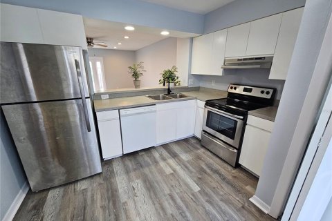 Adosado en venta en Tampa, Florida, 3 dormitorios, 126.16 m2 № 2238579 - foto 2