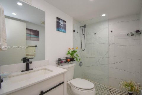 Copropriété à vendre à Pembroke Pines, Floride: 2 chambres, 86.68 m2 № 2077411 - photo 13