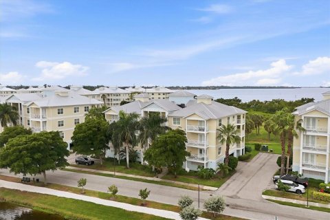 Copropriété à vendre à Bradenton, Floride: 3 chambres, 172.24 m2 № 2408879 - photo 2