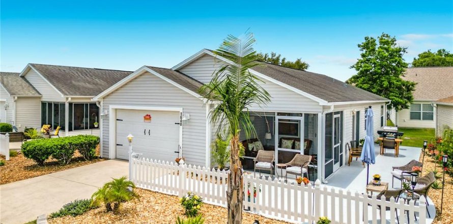 Casa en The Villages, Florida 2 dormitorios, 107.4 m2 № 2234594