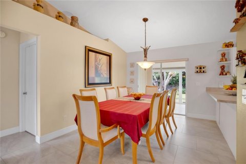 House in DeBary, Florida 3 bedrooms, 127.93 sq.m. № 2229241 - photo 10