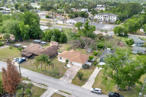 House in DeBary, Florida 3 bedrooms, 127.93 sq.m. № 2229241 - photo 22