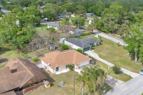 House in DeBary, Florida 3 bedrooms, 127.93 sq.m. № 2229241 - photo 21