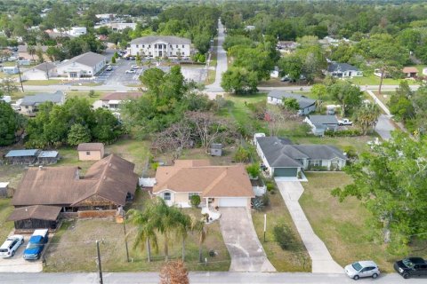 House in DeBary, Florida 3 bedrooms, 127.93 sq.m. № 2229241 - photo 23