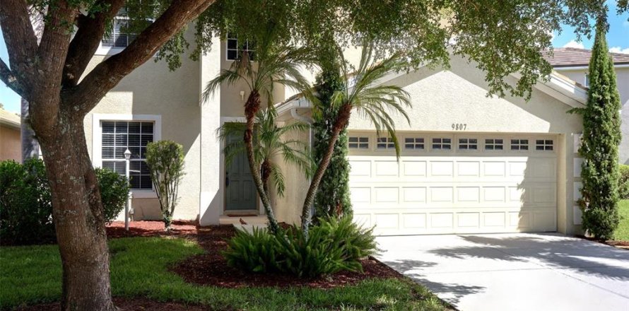 House in Fort Myers, Florida 3 bedrooms, 226.03 sq.m. № 1575214