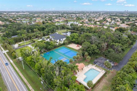 House in Fort Myers, Florida 3 bedrooms, 226.03 sq.m. № 1575214 - photo 28