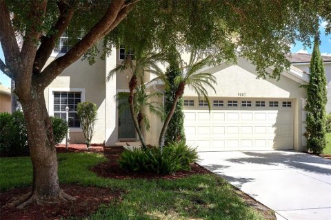 House in Fort Myers, Florida 3 bedrooms, 226.03 sq.m. № 1575214 - photo 2