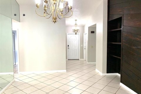 House in Tampa, Florida 3 bedrooms, 142.51 sq.m. № 1813413 - photo 9