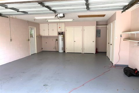 House in Tampa, Florida 3 bedrooms, 142.51 sq.m. № 1813413 - photo 29