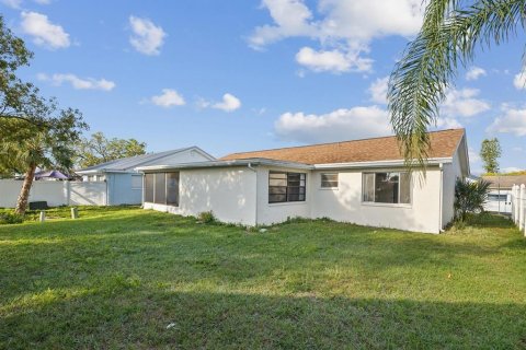 House in Holiday, Florida 2 bedrooms, 111.48 sq.m. № 1574106 - photo 5