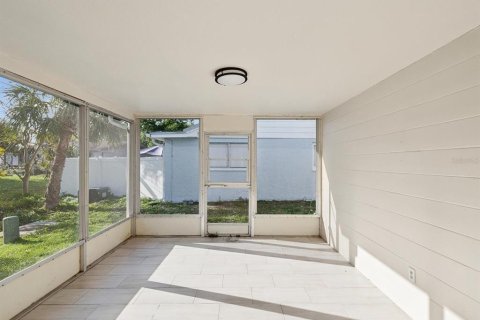 House in Holiday, Florida 2 bedrooms, 111.48 sq.m. № 1574106 - photo 25