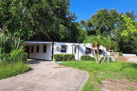 House in South Pasadena, Florida 2 bedrooms, 73.58 sq.m. № 1849353 - photo 1