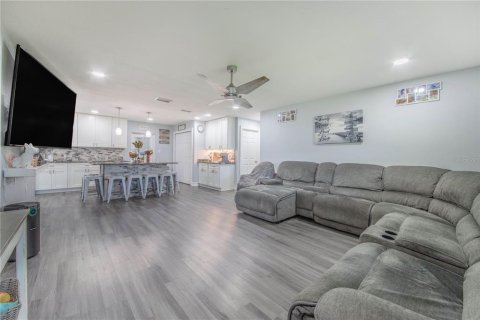 Купить виллу или дом в Лейкленд, Флорида 3 комнаты, 176.14м2, № 2221712 - фото 6