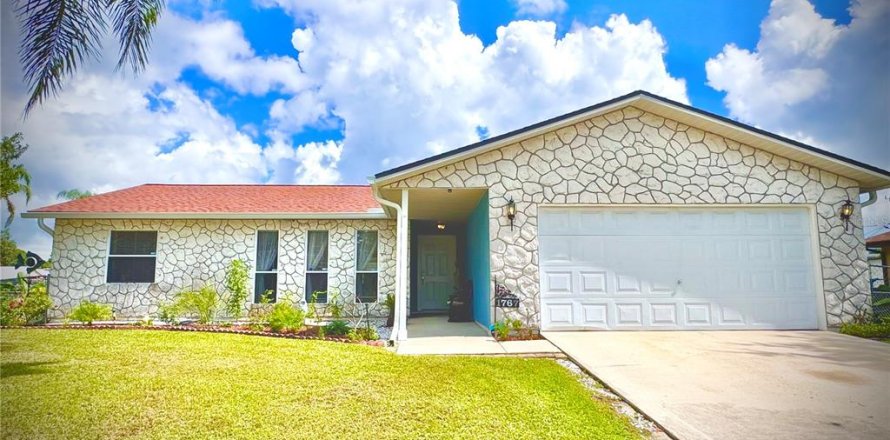 House in Palm Bay, Florida 3 bedrooms, 132.29 sq.m. № 1882787