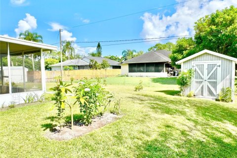 House in Palm Bay, Florida 3 bedrooms, 132.29 sq.m. № 1882787 - photo 22
