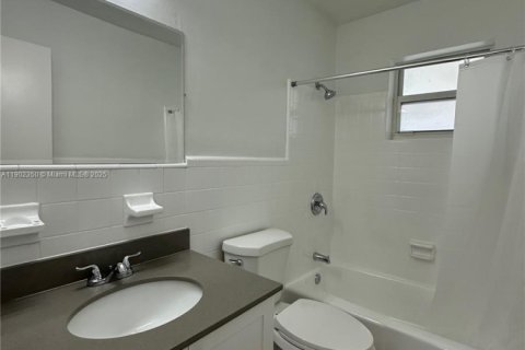 Apartment in Deerfield Beach, Florida 2 bedrooms, 85.93 sq.m. № 1953773 - photo 2
