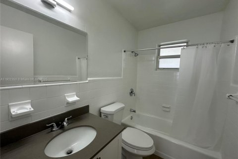 Apartment in Deerfield Beach, Florida 2 bedrooms, 85.93 sq.m. № 1953773 - photo 30