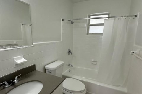 Apartment in Deerfield Beach, Florida 2 bedrooms, 85.93 sq.m. № 1953773 - photo 4