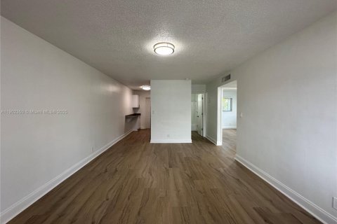 Apartment in Deerfield Beach, Florida 2 bedrooms, 85.93 sq.m. № 1953773 - photo 28