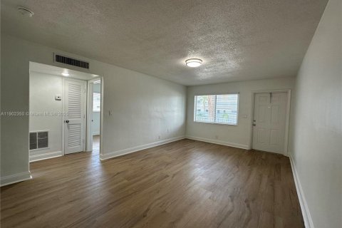 Apartment in Deerfield Beach, Florida 2 bedrooms, 85.93 sq.m. № 1953773 - photo 27